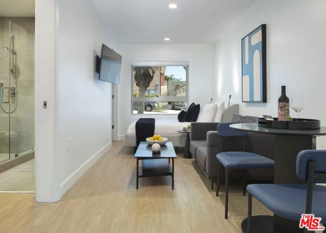 1421 Barry Avenue, Los Angeles, CA 90025