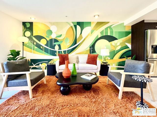 588 E San Lorenzo Road 104, Palm Springs, CA 92264
