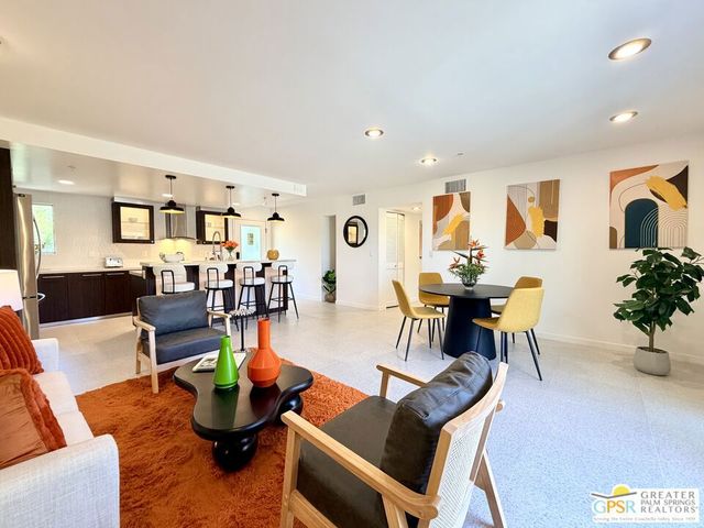 588 E San Lorenzo Road 104, Palm Springs, CA 92264