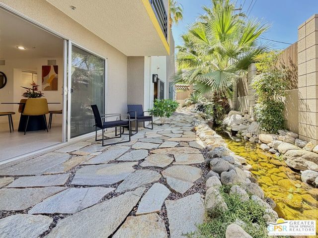 588 E San Lorenzo Road 104, Palm Springs, CA 92264