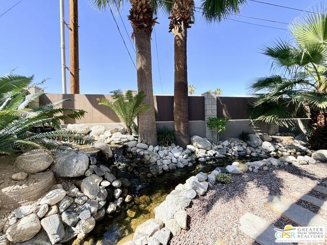 588 E San Lorenzo Road 104, Palm Springs, CA 92264