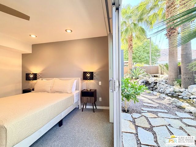 588 E San Lorenzo Road 104, Palm Springs, CA 92264