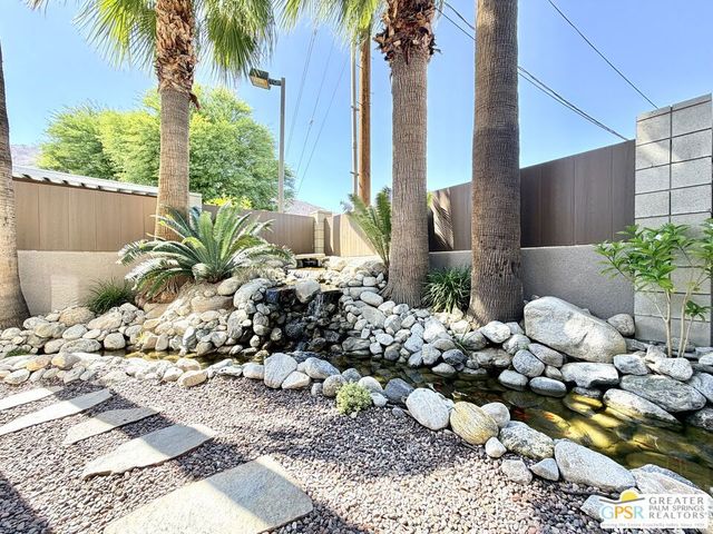 588 E San Lorenzo Road 104, Palm Springs, CA 92264