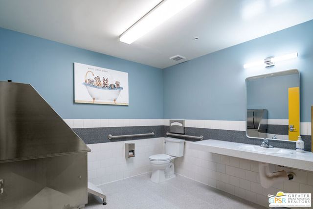 588 E San Lorenzo Road 104, Palm Springs, CA 92264
