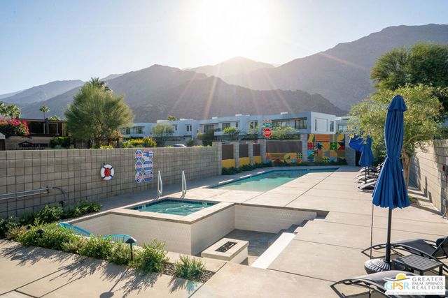 588 E San Lorenzo Road 104, Palm Springs, CA 92264