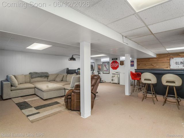 21701 Chalon Street, St. Clair Shores, MI 48080