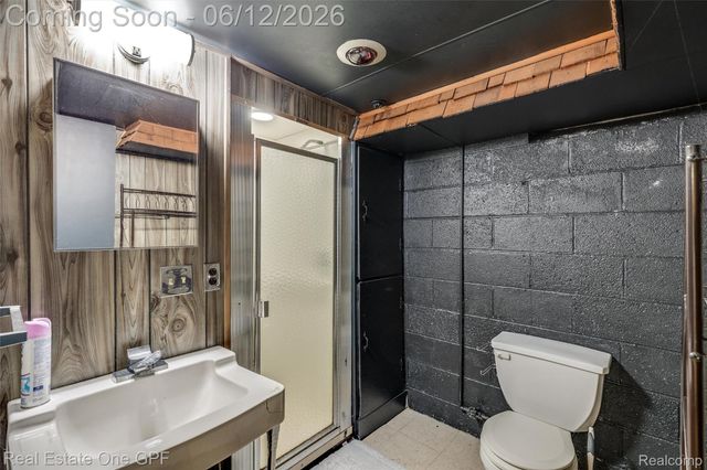 21701 Chalon Street, St. Clair Shores, MI 48080