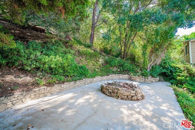 3826 Dixie Canyon, Sherman Oaks, CA 91423