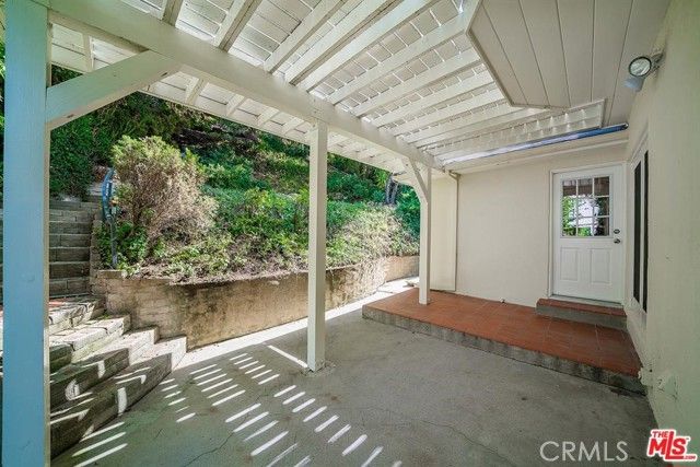 3826 Dixie Canyon, Sherman Oaks, CA 91423