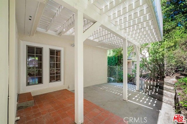 3826 Dixie Canyon, Sherman Oaks, CA 91423