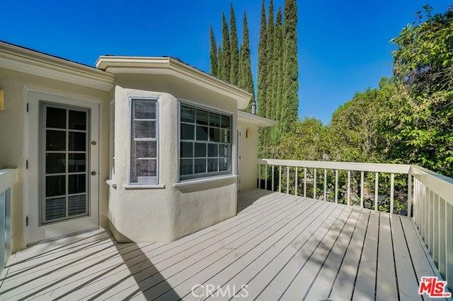 3826 Dixie Canyon, Sherman Oaks, CA 91423