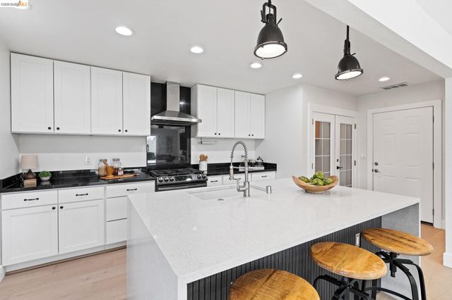 3350 Concord Ave, Brentwood, CA 94513