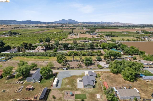 3350 Concord Ave, Brentwood, CA 94513