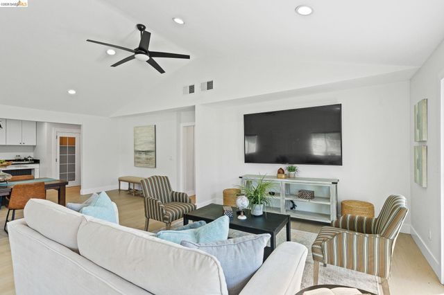 3350 Concord Ave, Brentwood, CA 94513