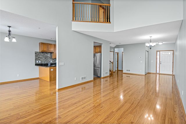 10174 Indigo Drive, Eden Prairie, MN 55347