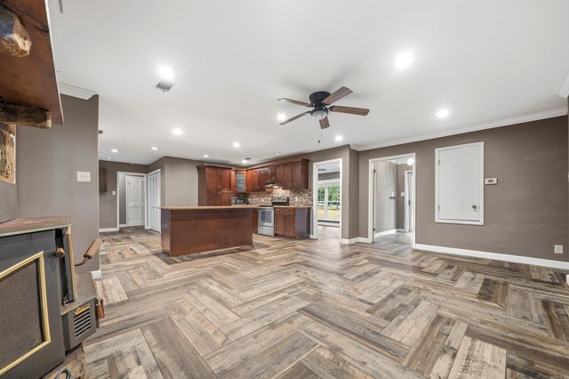 116 Pin Oak Street, Hot Springs, AR 71913