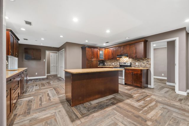 116 Pin Oak Street, Hot Springs, AR 71913