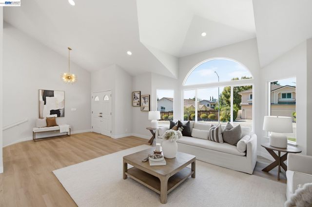 47 Palacio Ct, Fremont, CA 94539