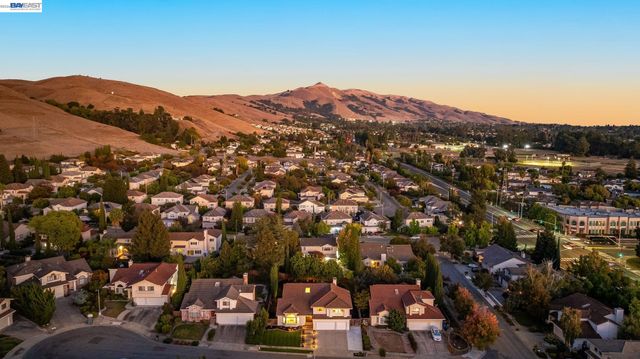 47 Palacio Ct, Fremont, CA 94539