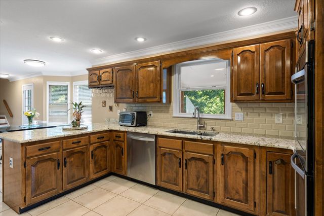 9326 Royal Mountain Drive, Chattanooga, TN 37421