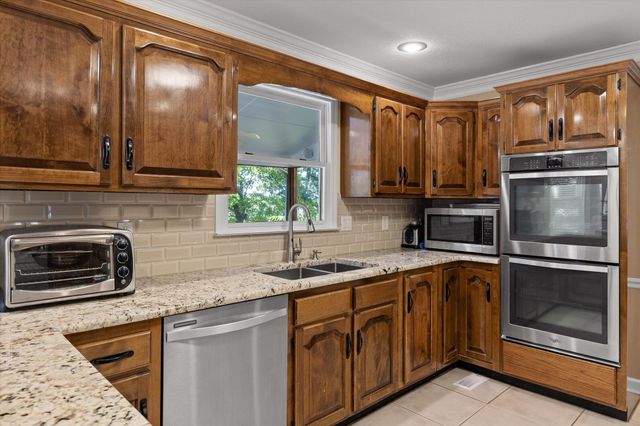 9326 Royal Mountain Drive, Chattanooga, TN 37421