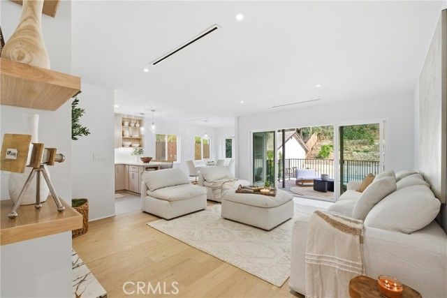 4422 Canoga Avenue, Woodland Hills (los Angeles), CA 91364