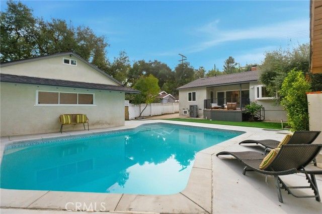 4422 Canoga Avenue, Woodland Hills (los Angeles), CA 91364
