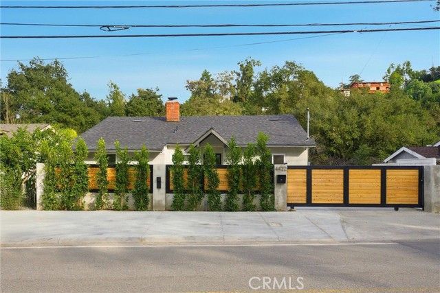 4422 Canoga Avenue, Woodland Hills (los Angeles), CA 91364
