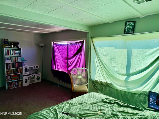 5570 Sidehill Drive, Sun Valley, NV 89433