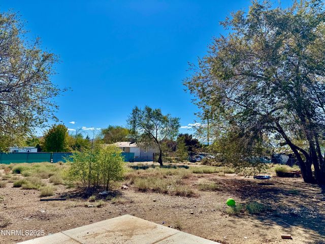 5570 Sidehill Drive, Sun Valley, NV 89433