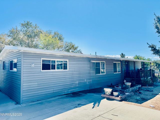 5570 Sidehill Drive, Sun Valley, NV 89433