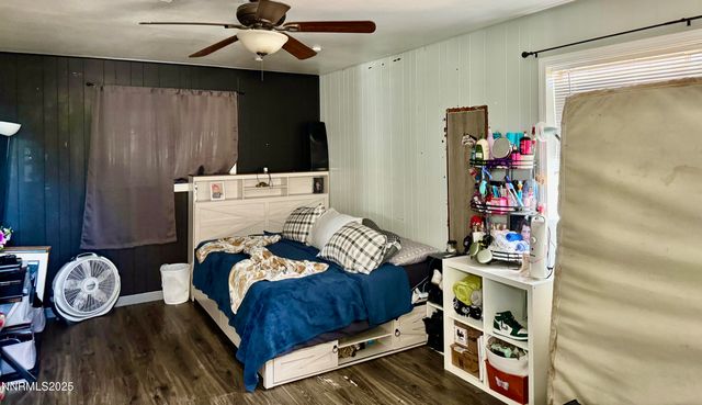 5570 Sidehill Drive, Sun Valley, NV 89433