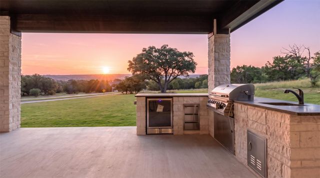 101 Broken Hills, Horseshoe Bay, TX 78657