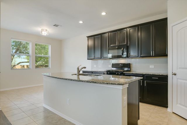210 Anacua LOOP, Austin, TX 78652