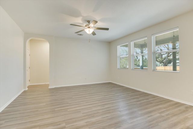 210 Anacua LOOP, Austin, TX 78652