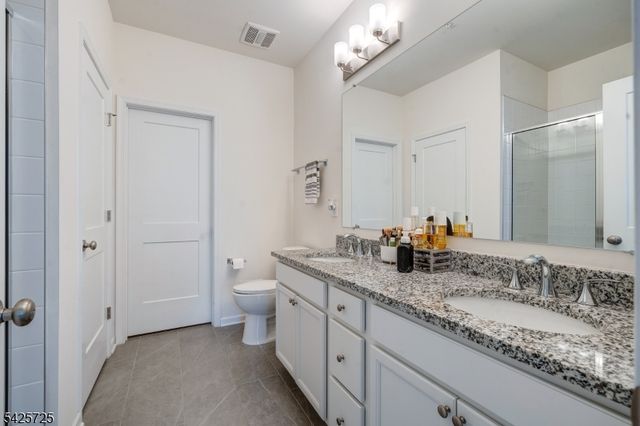 734 Station Rd, Dunellen Boro, NJ 08812