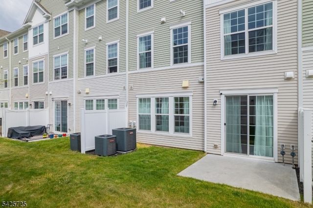 734 Station Rd, Dunellen Boro, NJ 08812