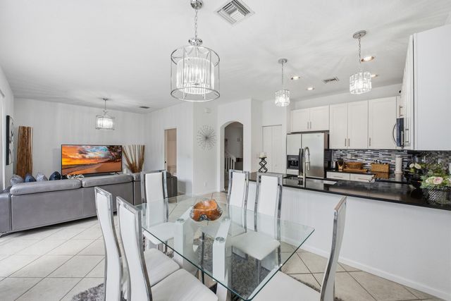 4162 Winnipeg Way, West Palm Beach, FL 33409