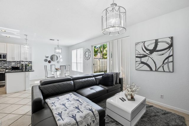 4162 Winnipeg Way, West Palm Beach, FL 33409