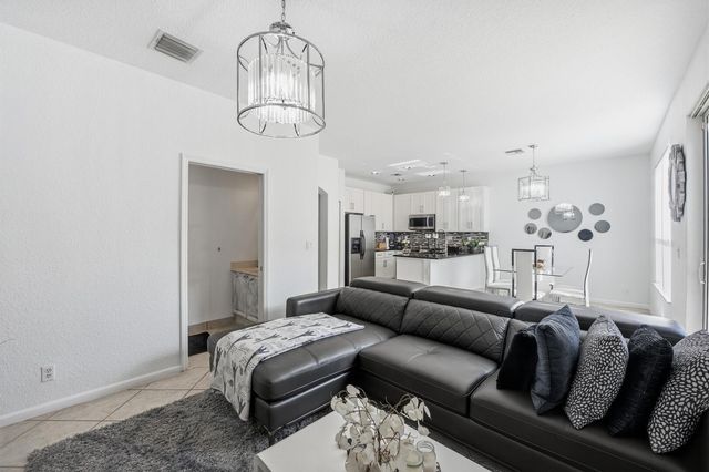 4162 Winnipeg Way, West Palm Beach, FL 33409