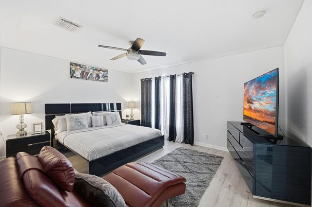 4162 Winnipeg Way, West Palm Beach, FL 33409