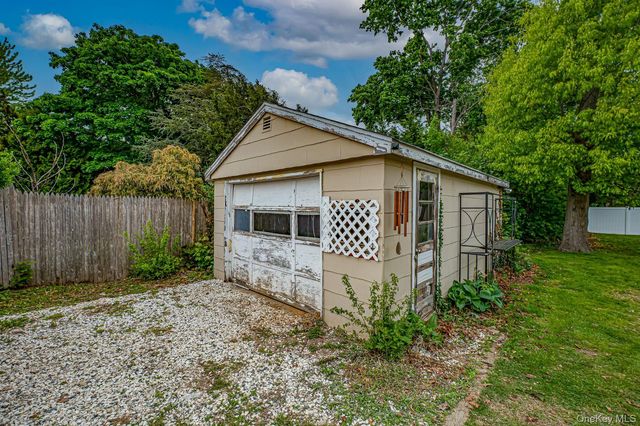 410 3rd Avenue, East Northport, NY 11731