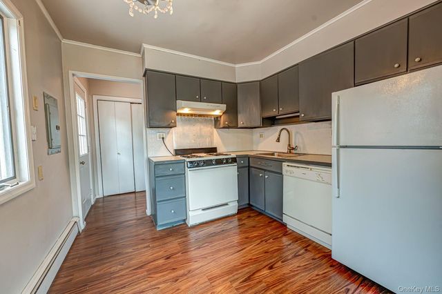 410 3rd Avenue, East Northport, NY 11731