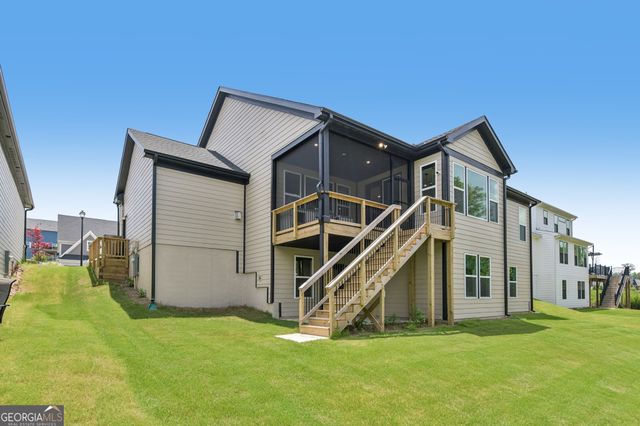 152 Clear Lake Parkway, Hoschton, GA 30548