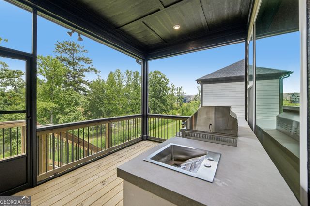 152 Clear Lake Parkway, Hoschton, GA 30548