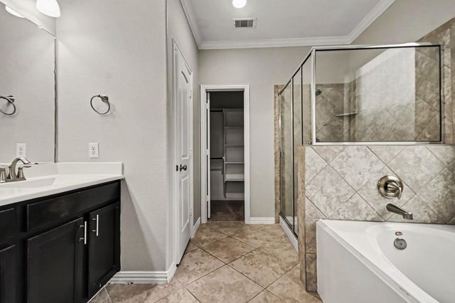 2502 Flowing Palm Lane, Fresno, TX 77545