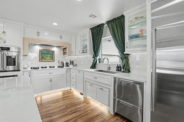 13040 Skyland Drive, Yukon, OK 73099