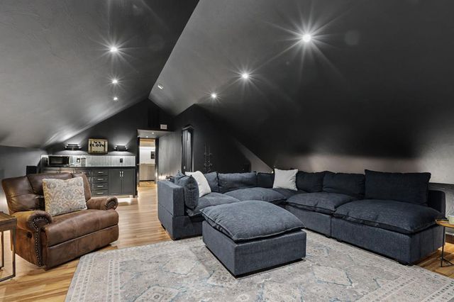13040 Skyland Drive, Yukon, OK 73099