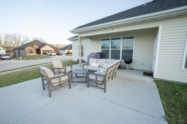 5971 W TAMARACK DR, Columbia, MO 65203