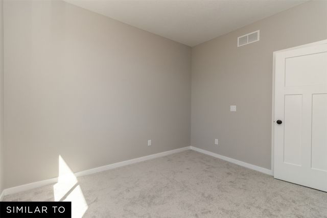 1906 E Clinton Place, Indianola, IA 50125